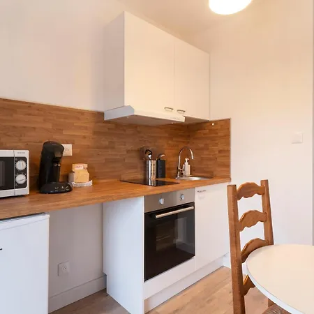 Des Cousines Emma 4 Personnes Appartement Nancy